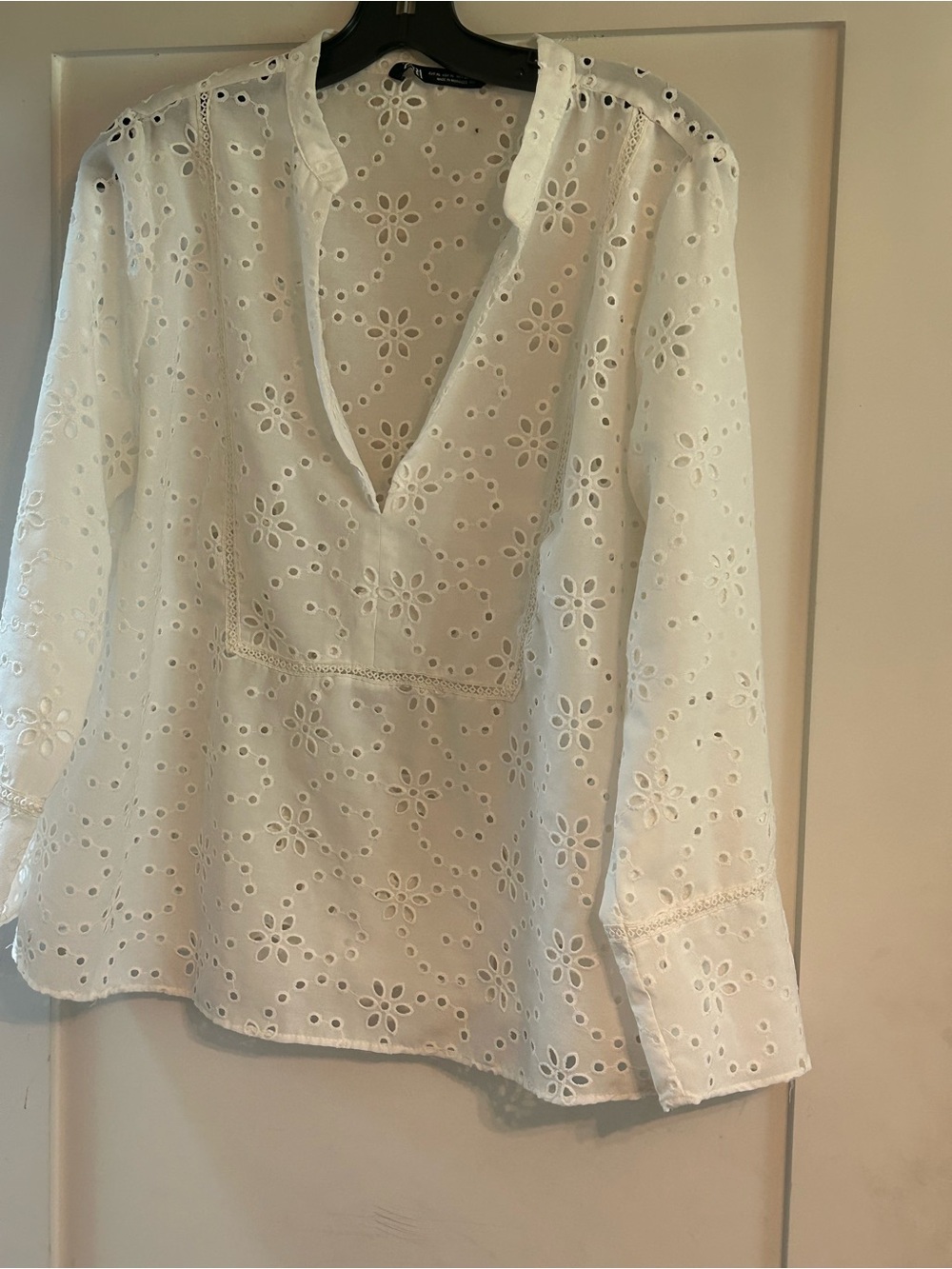 ZARA Women's White Eyelet Open Spit Neck Blouse